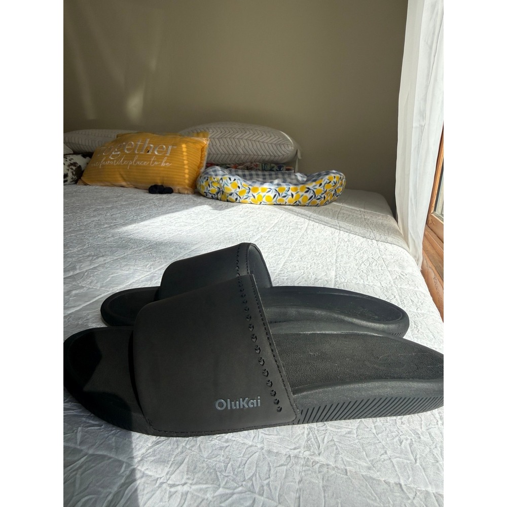 OluKai Black Slide Sandals Mens Slip On Comfort Sandals Size 8